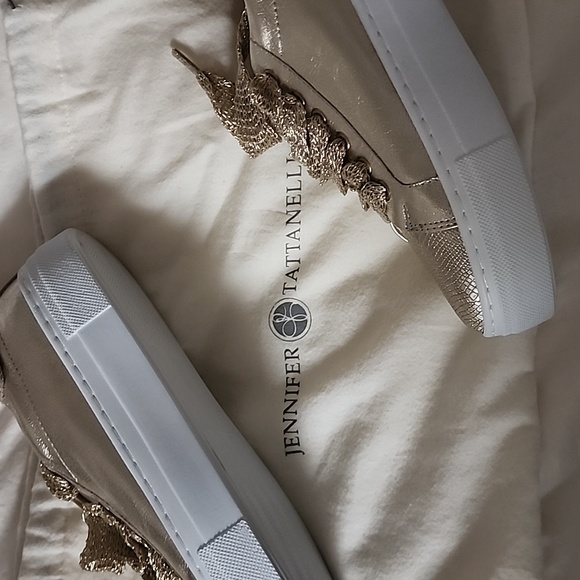 Jennifer tattenelli memory foam snake print gold sneaker 39 - Picture 6 of 6